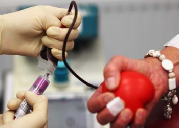 AGORA HOMOSSEXUAIS PODEM DOAR SANGUE