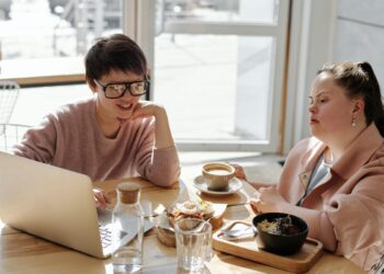 a imagem ilustra a necessidade da lei 13146