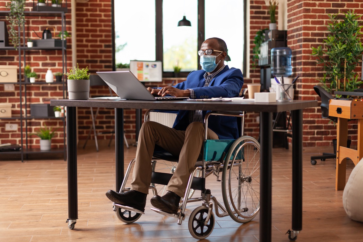 Vagas home office: uma tendência que pode ajudar as pessoas com deficiência