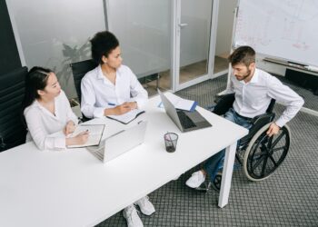 Como construir um banheiro acessível na sua empresa? Aspectos importantes