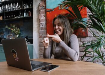 Conheça personalidades com deficiência que podem inspirar seus funcionários