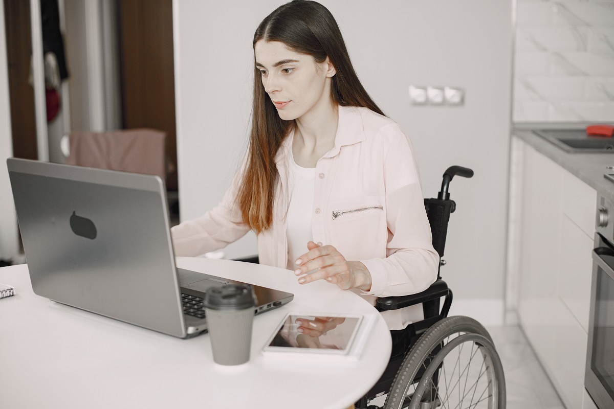 Como recrutar pessoas com deficiência pela internet?