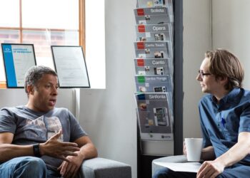 Comunicação verbal e não verbal: instrumentos para educar sobre inclusão