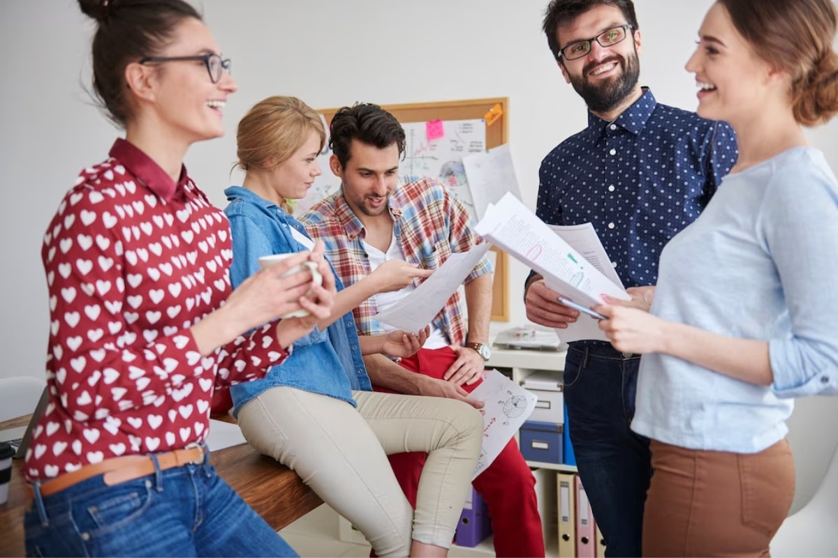 Melhores dinâmicas em grupo para estimular o trabalho em equipe e manter um bom ambiente de trabalho