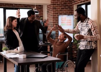 Liderança humanizada e seu papel na inclusão de pessoas com deficiência nas empresas