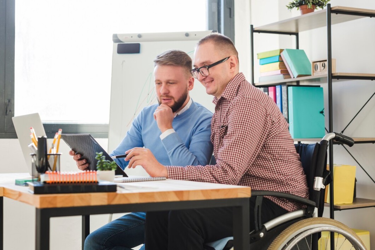 O que é referência profissional e como pessoas com deficiência devem colocar isso no currículo?