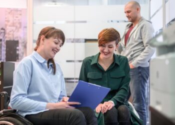 O que é referência profissional e como pessoas com deficiência devem colocar isso no currículo?