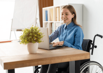 Descubra como incluir pessoas com deficiência sensorial nas empresas