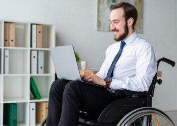 Trabalho formal para pessoas com deficiência: confira opções de emprego
