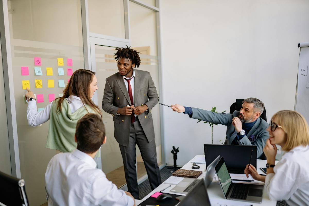 Por que fazer parcerias e conversar com empresas referência em diversidade e inclusão?