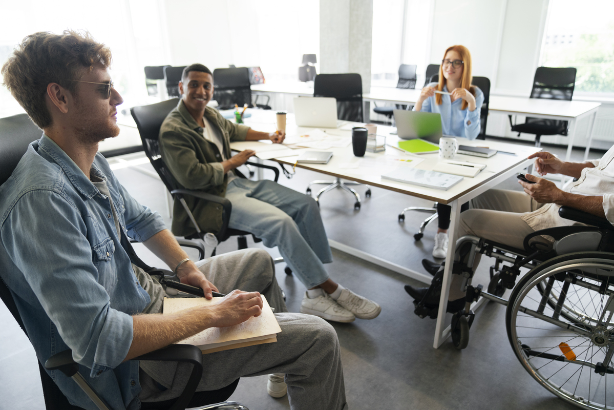 Como a sua empresa pode melhorar a ergonomia no trabalho para as pessoas com deficiência?