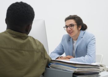 Entrevista por competência: Guia para um recrutamento eficaz e inclusivo